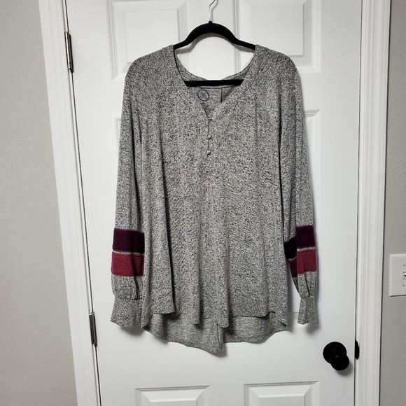 Maurices xxl longsleeve - Picture 5 of 5